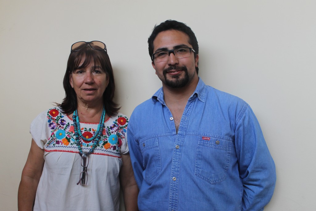  Olga Rodríguez y Alejandro Zalazar, miembros del PUAI, Programa de Asuntos Indígenas de la FFHA.
