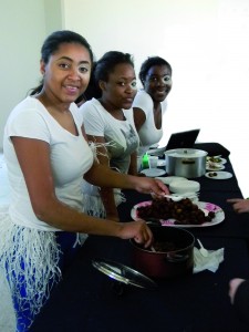 Alumnas de Nueva Guinea en la Primera Feria de Intercambio Cultural en la UNSJ